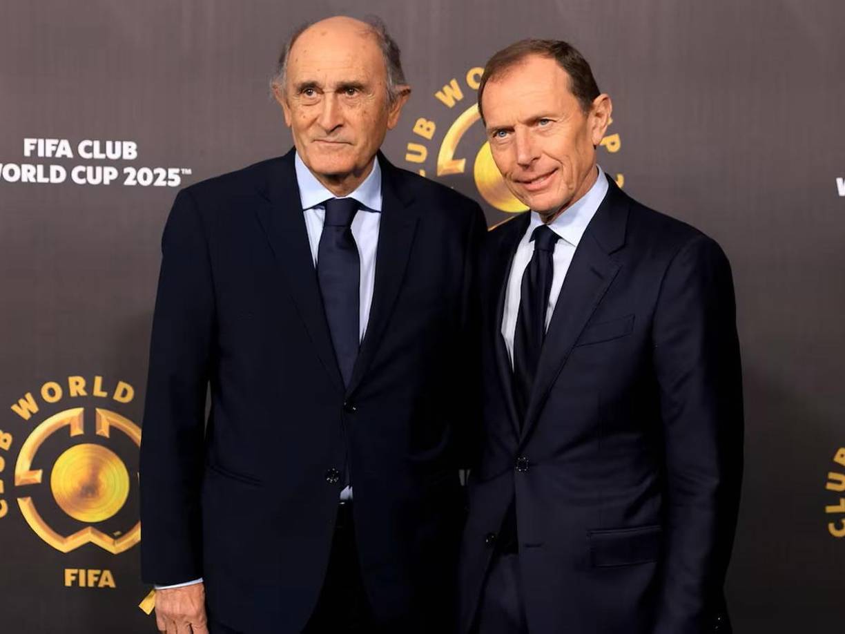 Real Madrid envió a Emilio Butragueño, director de Relaciones Institucionales, y a José Martínez Sánchez Pirri, presidente de honor del club, a Miami para ser representado durante el sorteo del Mundial de Clubes.