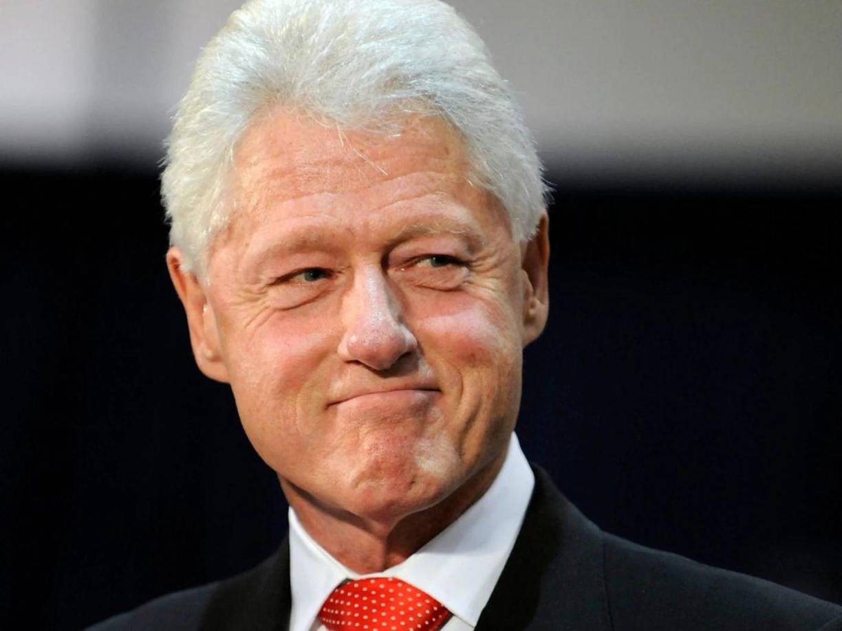 En anteriores ocasiones, el príncipe Andrés o Bill Clinton ya habían sido relacionados con los documentos de Epstein. Ahora se unen varios nombres que provocarán más de un quebradero de cabeza.