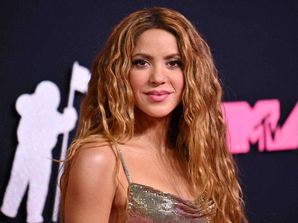 “Yo creo que todo se debe a un ataque de celos. Hay una eterna comparación. No solo porque sean mujeres. Shakira es muy competitiva, quiere ser la número uno”, expresó.