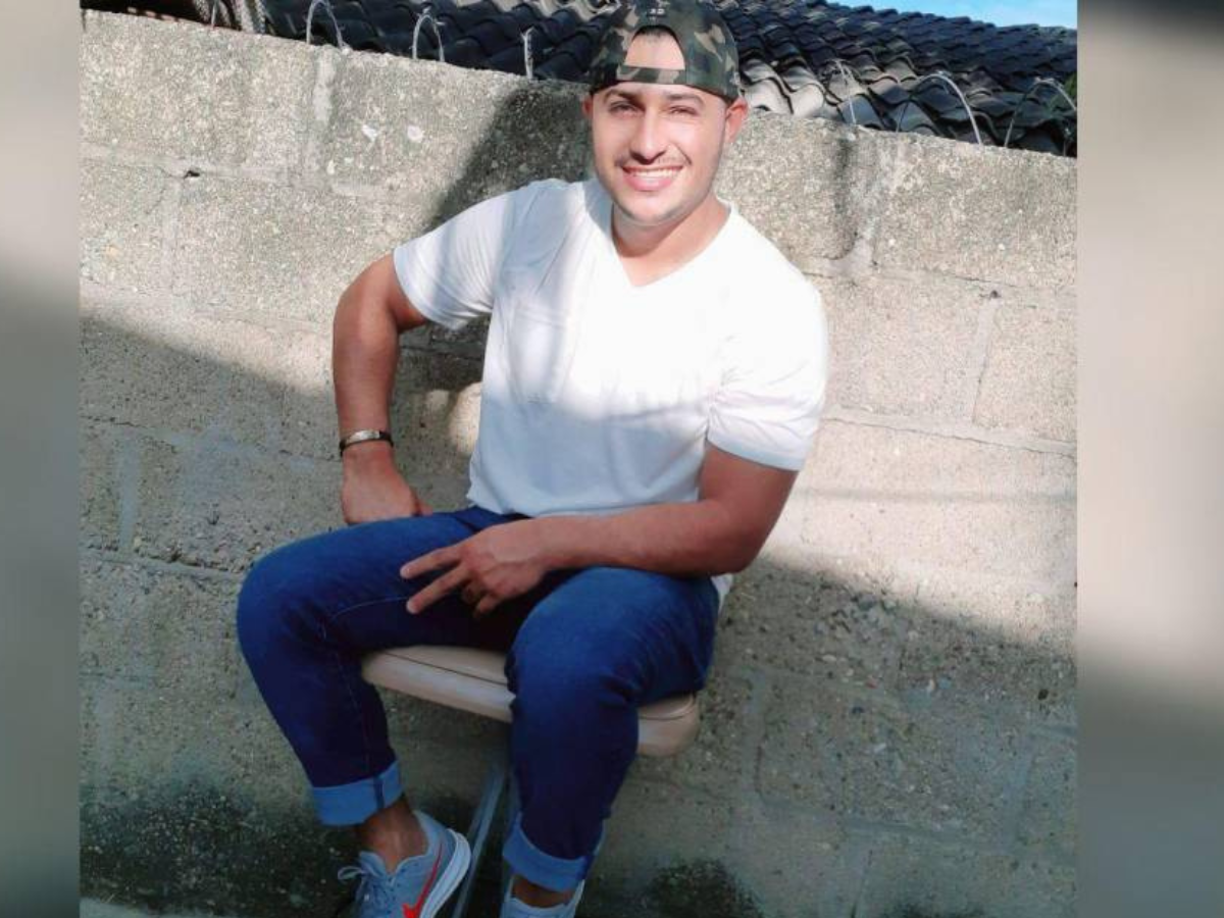 En sus redes sociales, Keny era muy halagado por su aspecto físico, pues además de cuidar de su apariencia.