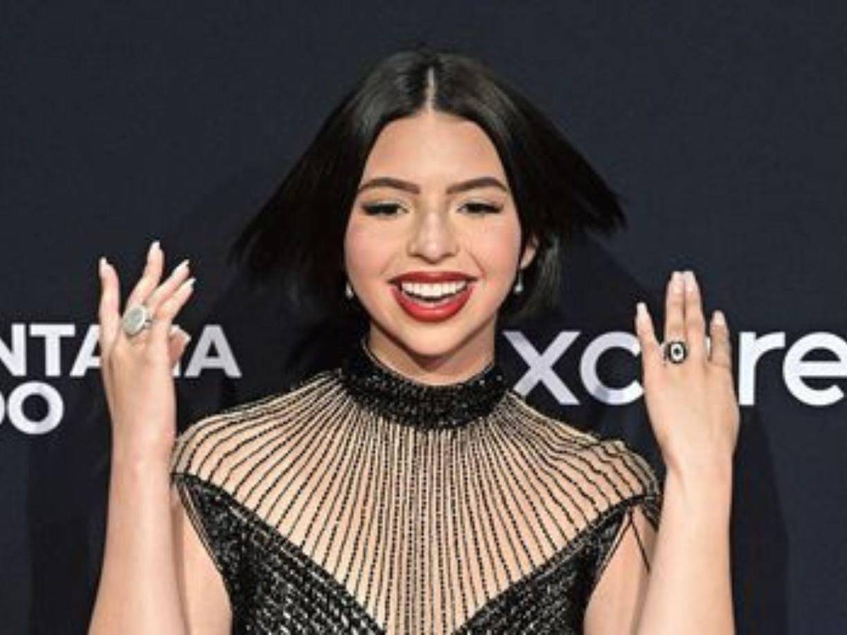 Tras estas palabras, Ángela retomó sus declaraciones y pidió a las personas que “no la crucifiquen” por su relación.