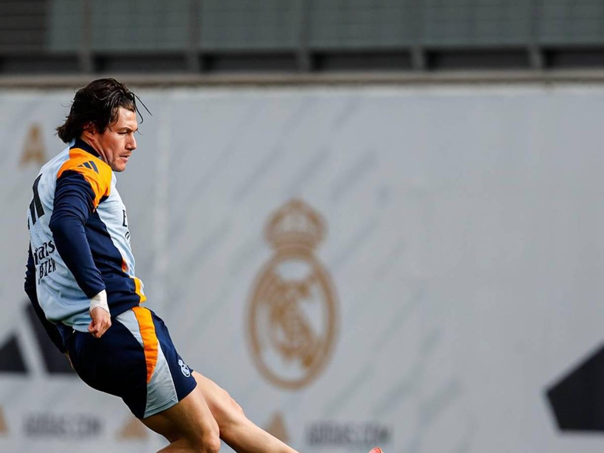 Fran García: El joven lateral izquierdo es otro de los señalados por su bajo nivel.