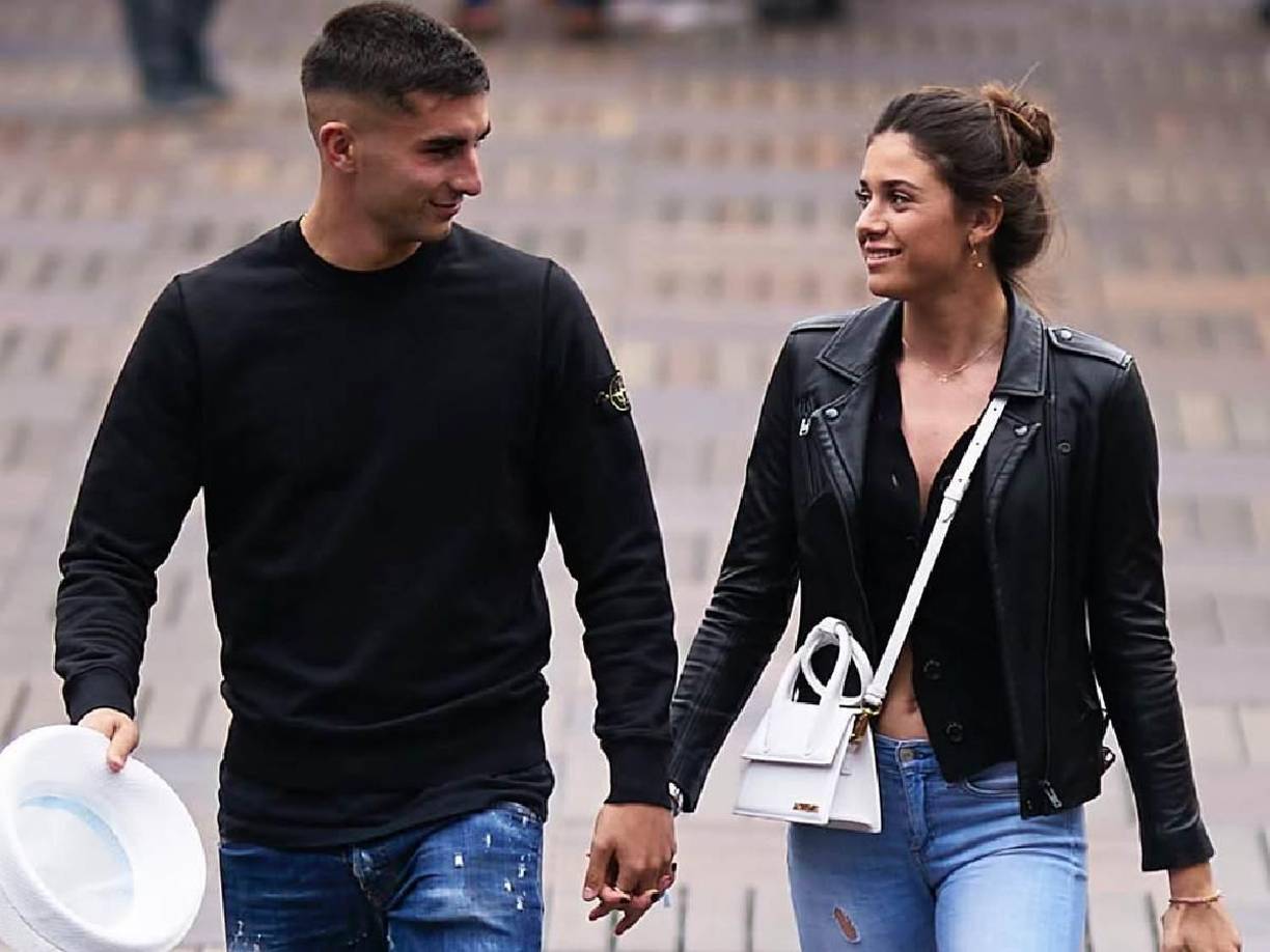 Tras casi dos años separados, los usuarios en redes han causado furor tras los recientes movimientos entre ambos, lo que ha despertado nuevamente el interés en la pareja.