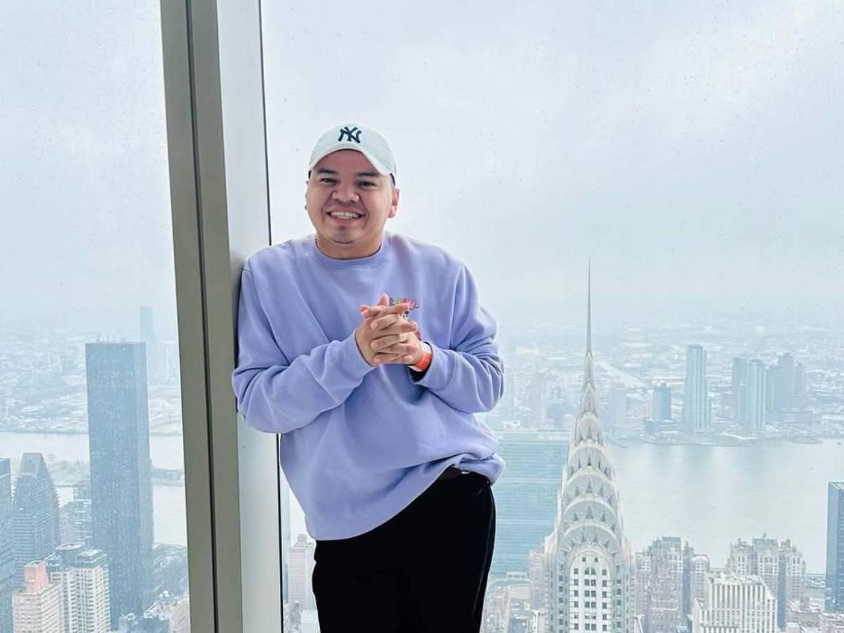 ”Estoy dispuesto a perdonar”, fueron otras de las palabras de Jaime Portillo tras recibir el ramo de flores por parte de un futbolista.