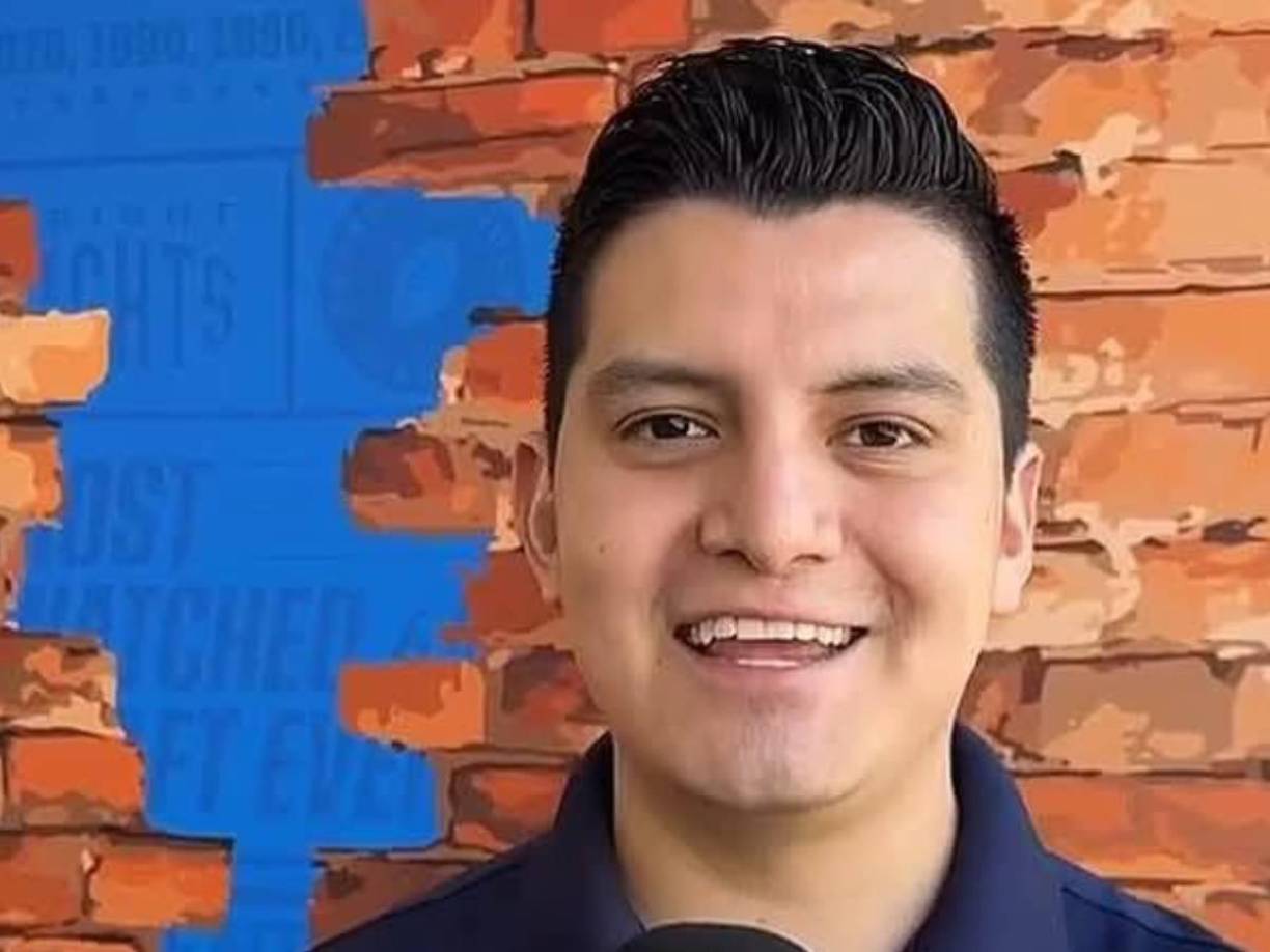 En el comunicado, Telemundo Kansas City expresó: “Lamentamos compartir que Adán Manzano, reportero y presentador deportivo de Telemundo Kansas City falleció ayer en Nueva Orleans mientras estaba en asignación para cubrir el Super Bowl para Telemundo Kansas City y Tico Sports. Estamos cooperando con las autoridades mientras investigan este trágico suceso”.