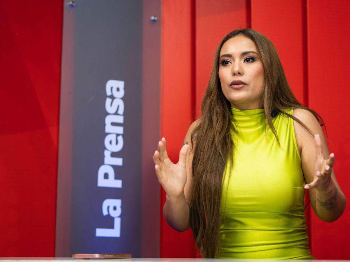 Durante su estancia en Honduras visitó DIARIO LA PRENSA donde habló de lo difícil que fue en su momento salir de Honduras y estar lejos de su familia y seres queridos. 