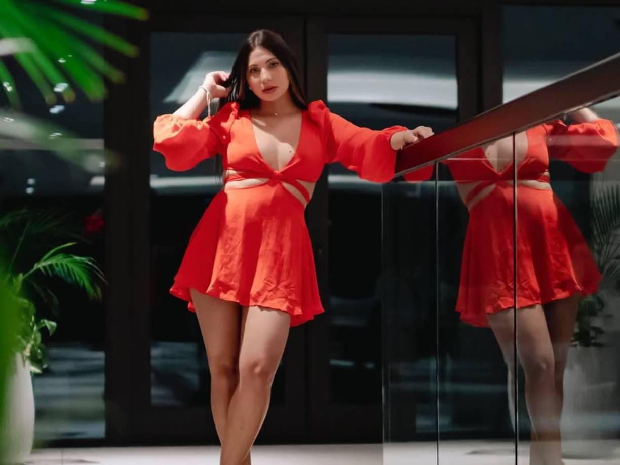 Annie es la hermosa esposa del jugador hondureño Luis Palma. La chica está al lado del futbolista en Escocia. 