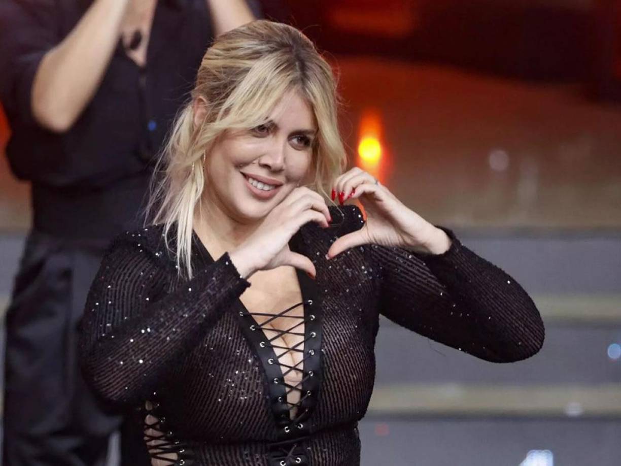 En los mensajes, que Mauro Icardi presentó como prueba en el marco de su divorcio con Wanda Nara, Nora Colosimo habló sobre la enfermedad (leucemia) que afectó a su hija, relacionándola con la tristeza generada por la infidelidad del delantero con ‘La China‘ Suárez durante el escándalo mediático conocido como el ‘Wandagate‘, ocurrido en octubre de 2021.
