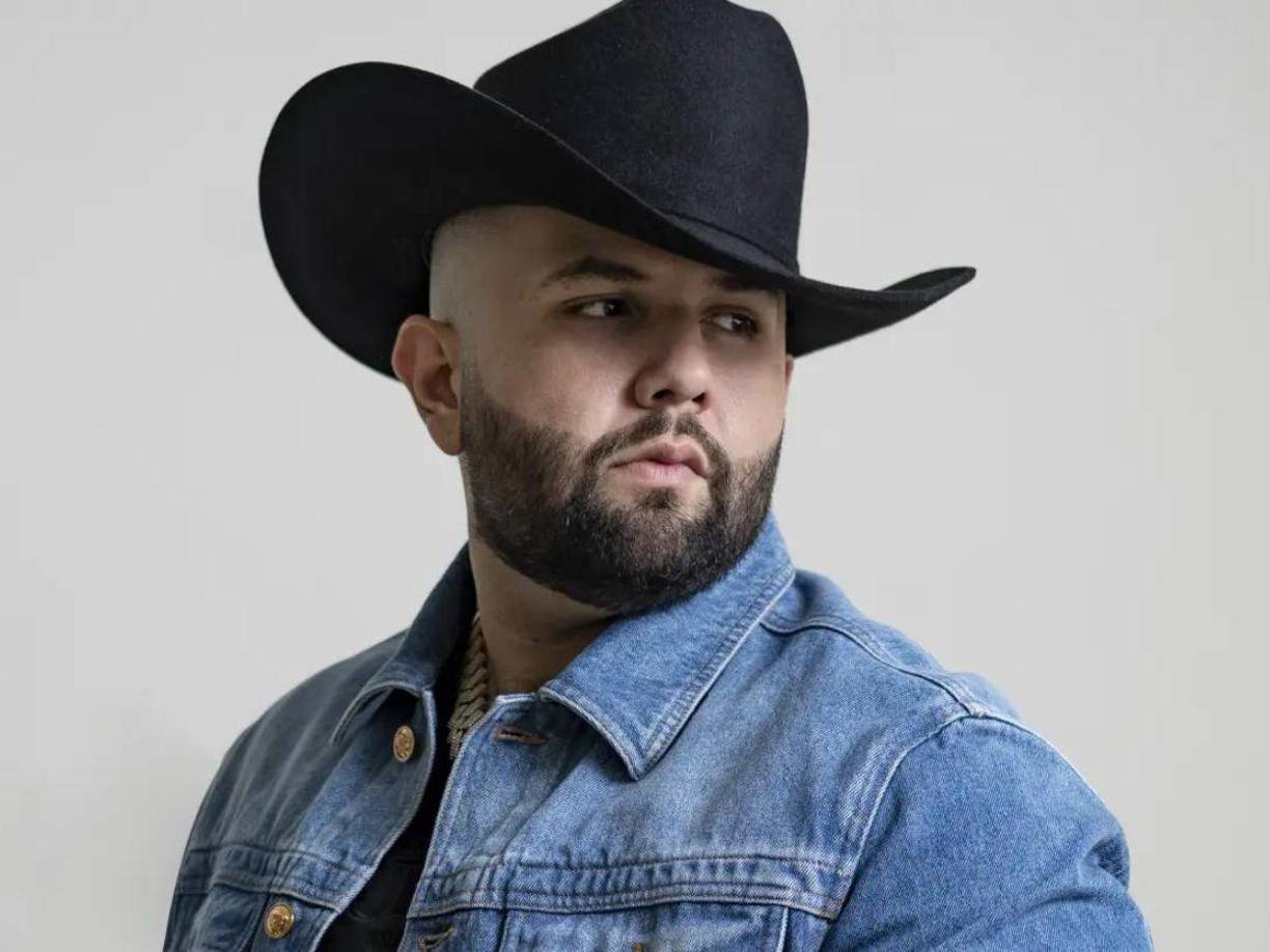 “Esa madre da otra experiencia, yo sé que a las mejores canciones del mundo están hechas bajo la influencia del alcohol o de otras cosas y eso es algo que, aunque esté mal decirlo”.