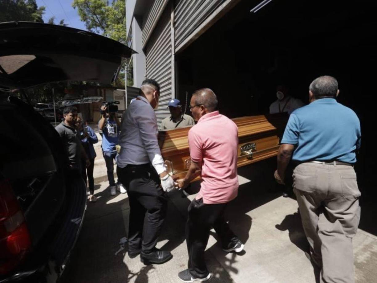 Tanto la esposa como el sospechoso han sido detenidos para una investigación exhaustiva, mientras la Dirección Policial de Investigaciones (DPI) trabaja para esclarecer el móvil del crimen. 