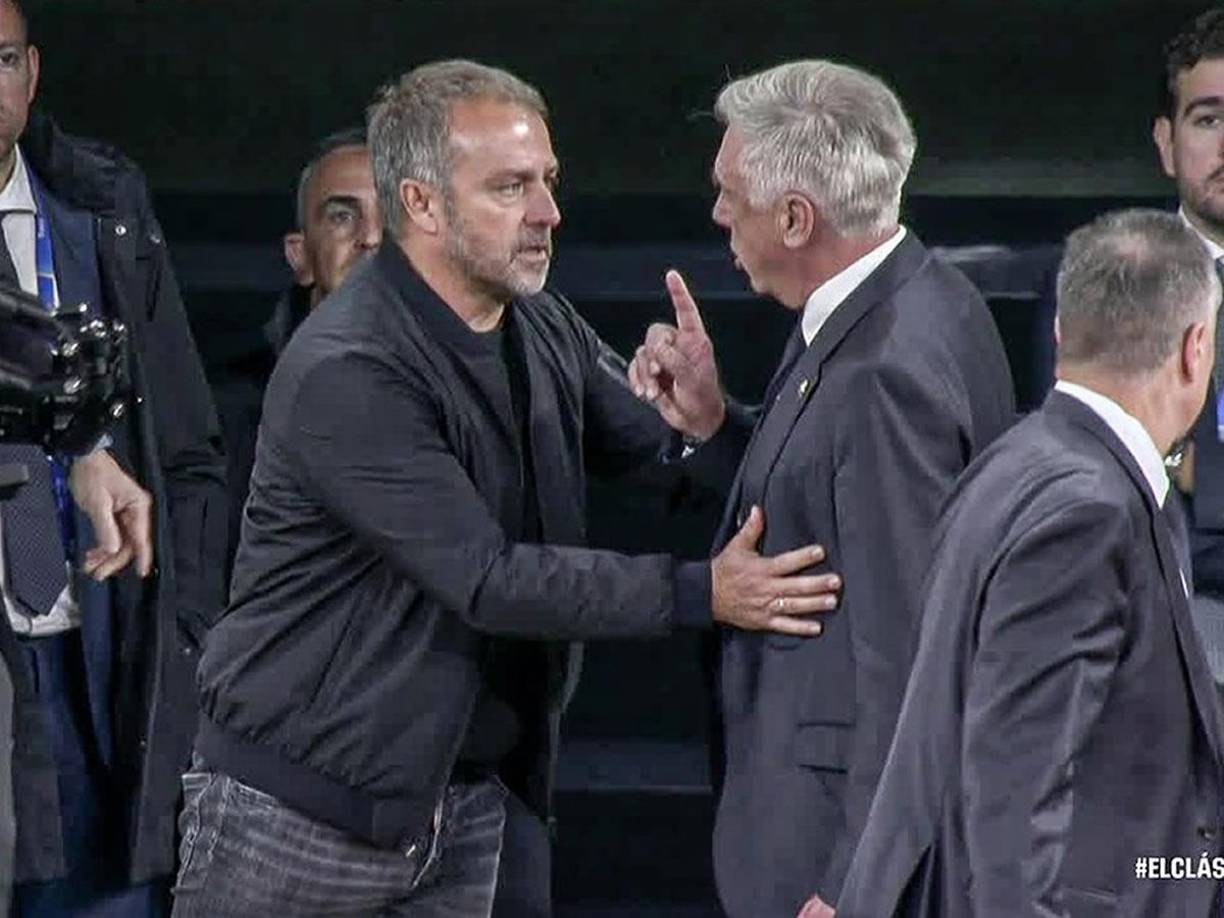 A Ancelotti no le gustó algo que pasó en el lado del Barcelona tras el cuarto gol marcado por Raphinha.