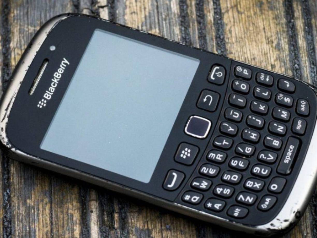 El BB Pin (BlackBerry PIN) comenzó a funcionar como un identificador único asignado a cada dispositivo BlackBerry.