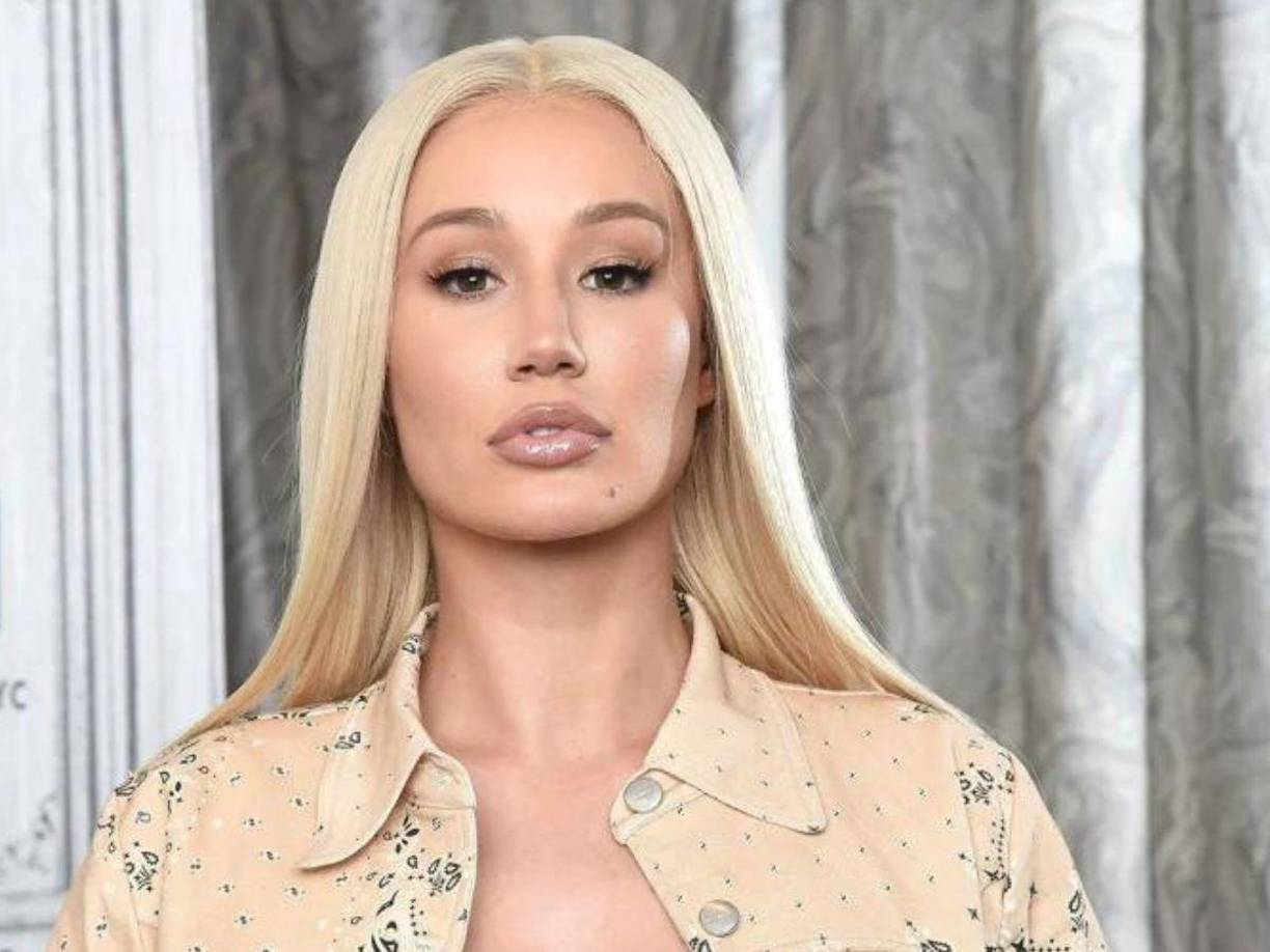 Azalea, de 32 años, es la última celebridad en unirse a la plataforma.