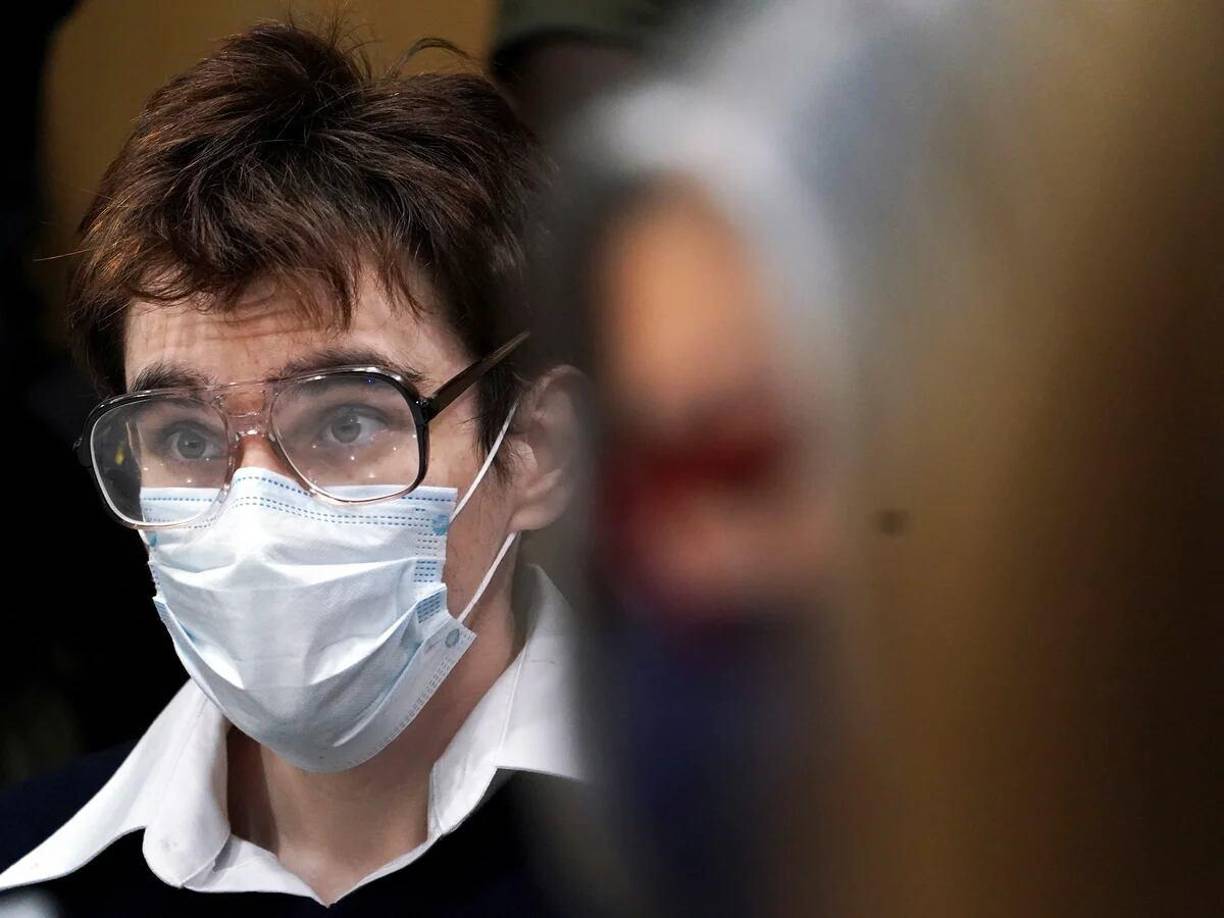 “No queríamos que siguiera torturando a las familias”, señaló Arreza, citando el libro de O.J. Simpson “If I Did It” como una advertencia.