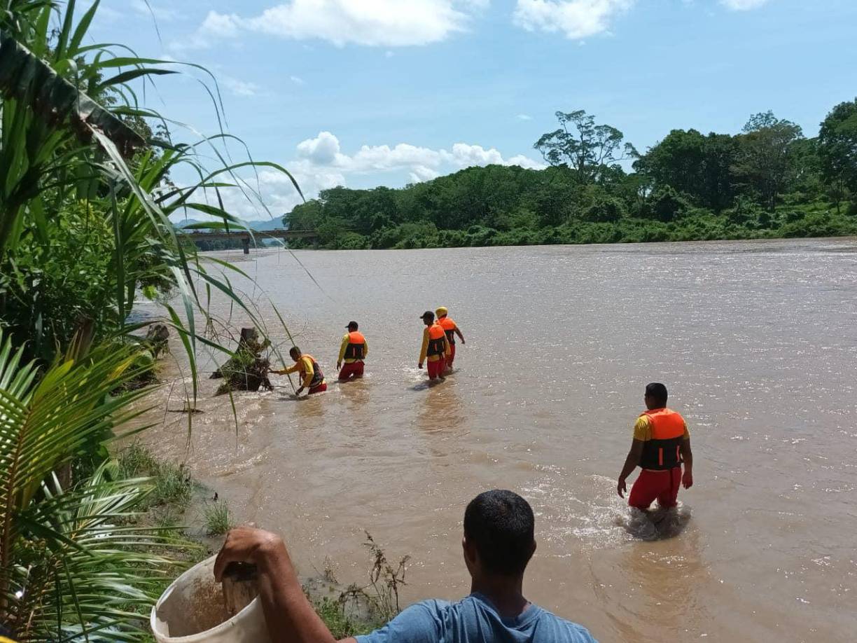 El menor fue encontrado esta mañana por miembros del Cuerpo de Bomberos.