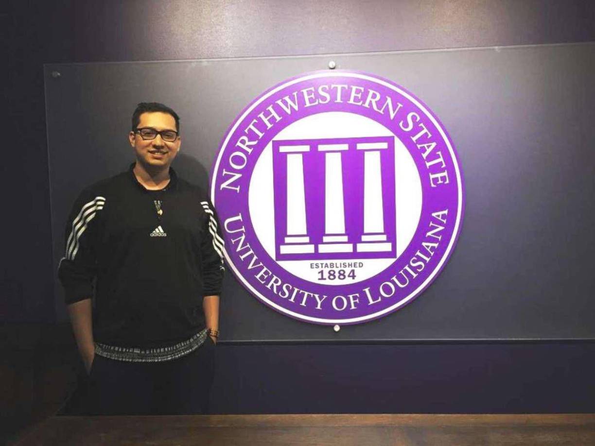 En 2019, tras ser aceptado y recibir una beca, se mudó a Natchitoches para iniciar su licenciatura. 