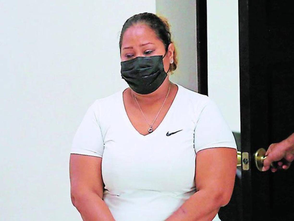 Ayer, en los alegatos finales del juicio, la Fiscalía pidió que se condene a Pérez Gutiérrez por el delito de feminicidio en su grado de ejecución de tentativa inacabada, “puesto que concluyó con todos los actos tentativos en contra de la víctima”.