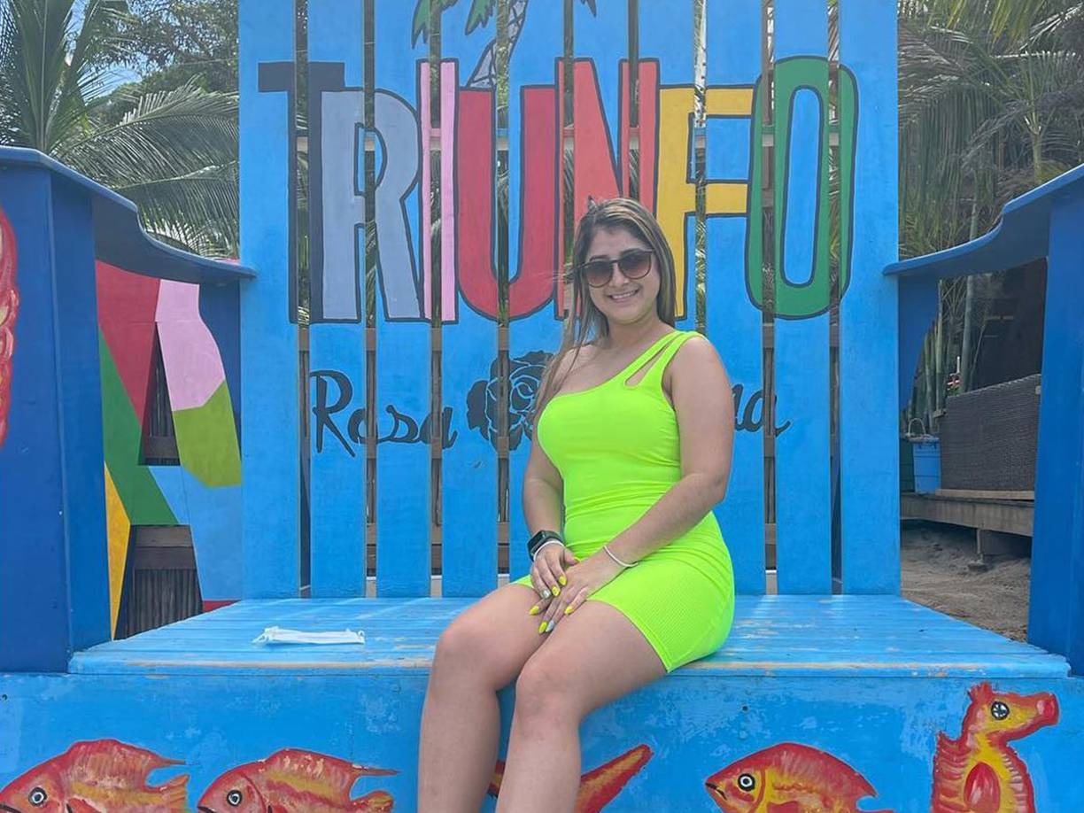 Ella es Ana Indira Reyes, la bella hija de exfutbolista hondureño que ha sido conquistada por un jugador hondureño. Hoy están a la espera de un bebé.