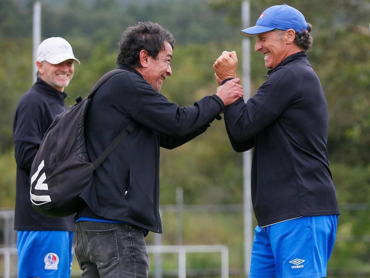Juan Carlos Espinoza - El hondureño está en la órbita para volver a dirigir al primer equipo del Olimpia, es considerado un entrenador de la casa para el León.
