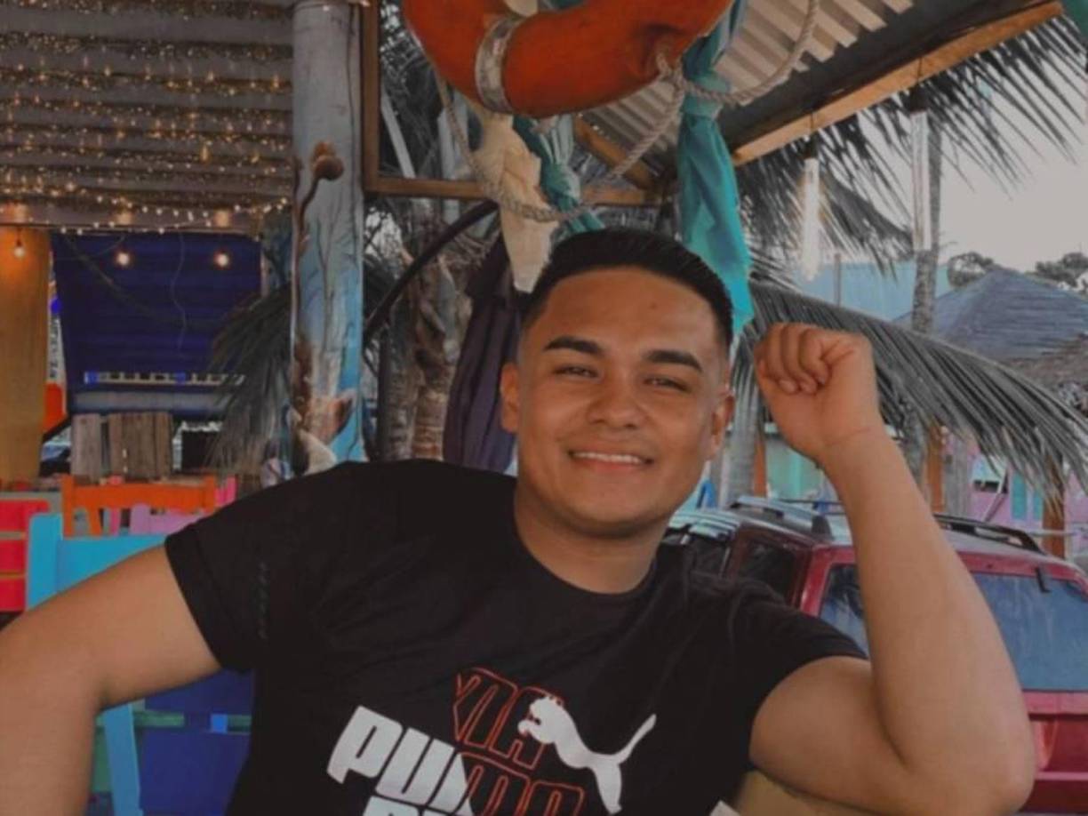 Alvarado Baca era egresado de la 103 promoción de la Policía Nacional. Familiares, amigos, compañeros de promoción, autoridades policiales, así como vecinos de su natal Trinidad en Sabanagrande, lamentaron su muerte.