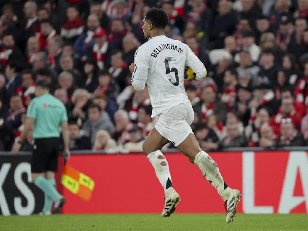 Minutos más tarde, fue el futbolista inglés fue el que le dio el empate 1-1 al Real Madrid. Un tanto de Bellingham a rechace de Agirrezabala a un buen disparo lejano de Mbappé.