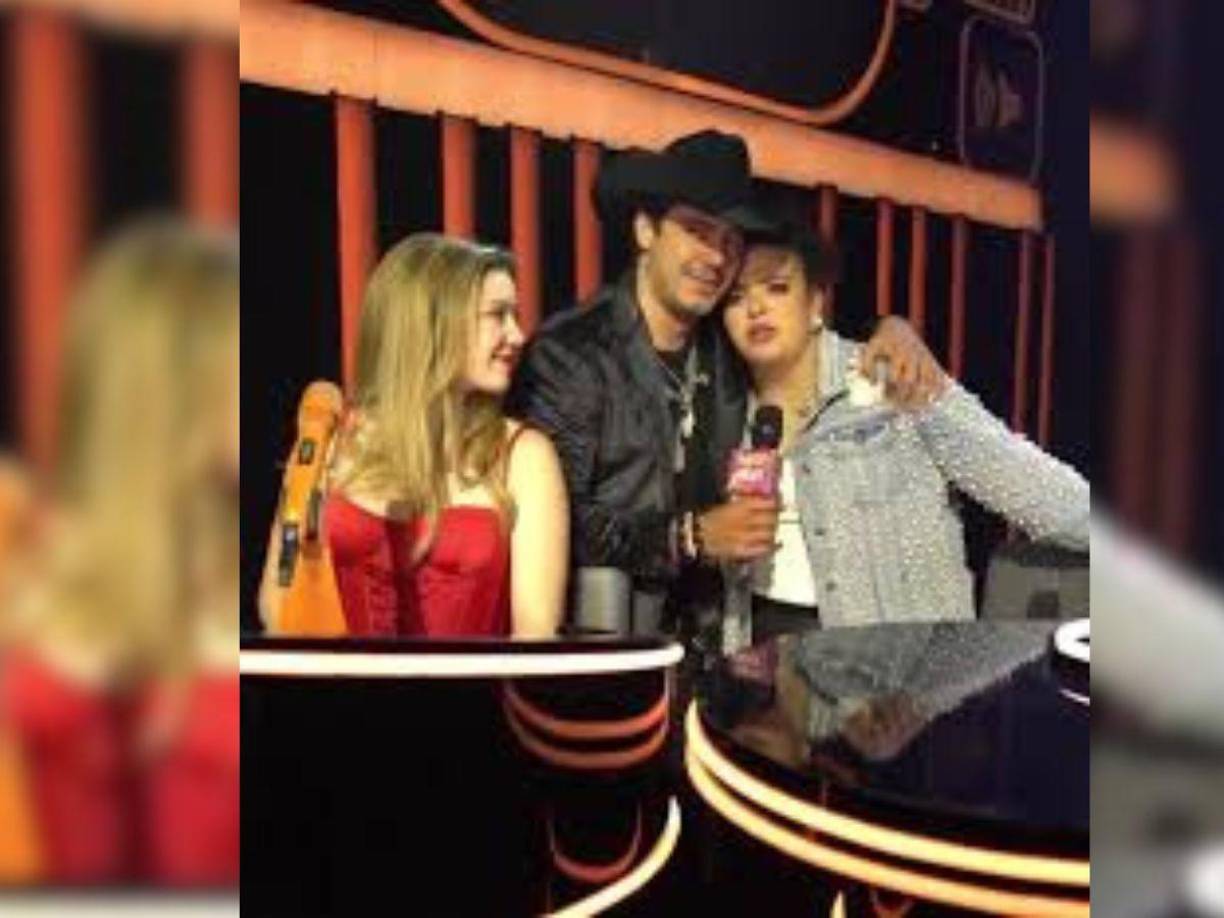 Y es que, por lo poco que se pudo escuchar en el breve video que compartió el matutino, ambos famosos construirán un tema al estilo regional mexicano.