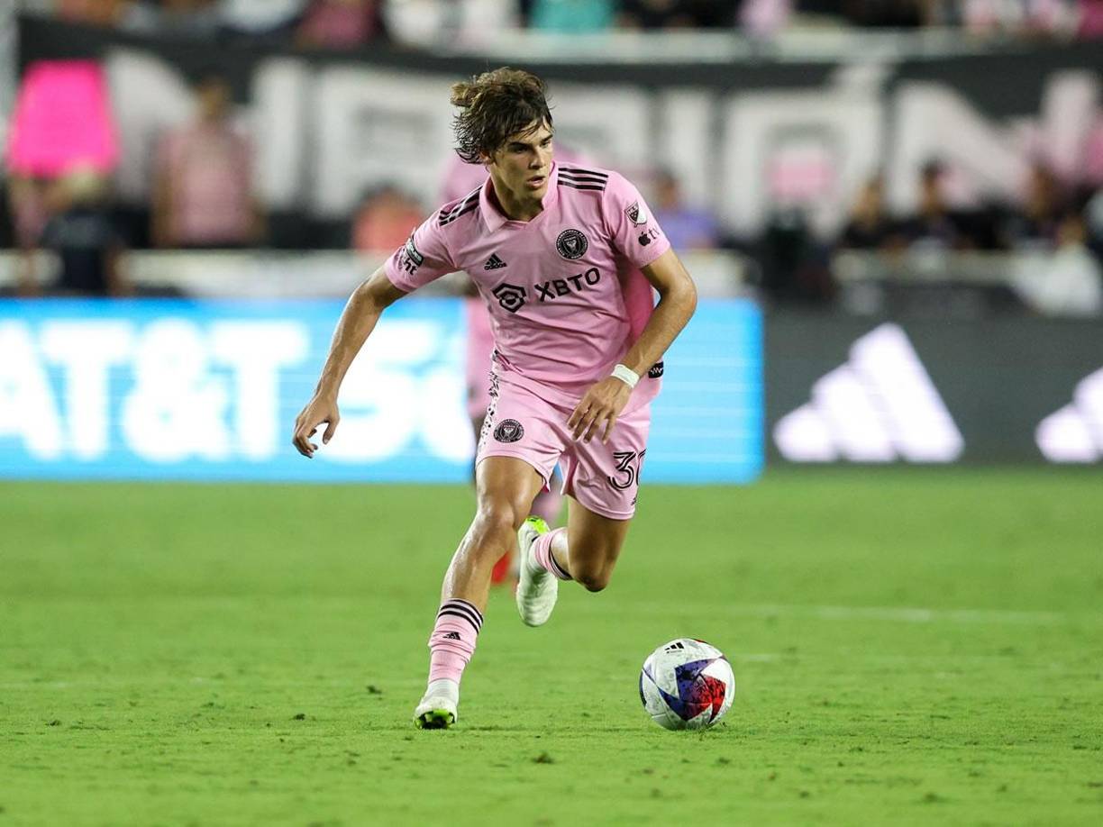 Benjamín Cremaschi - Se trata de uno los canteranos del Inter Miami que se ha ganado la confianza del técnico con su rendimiento. El volante estadounidense también cuenta con la nacionalidad argentina y tiene 18 años.