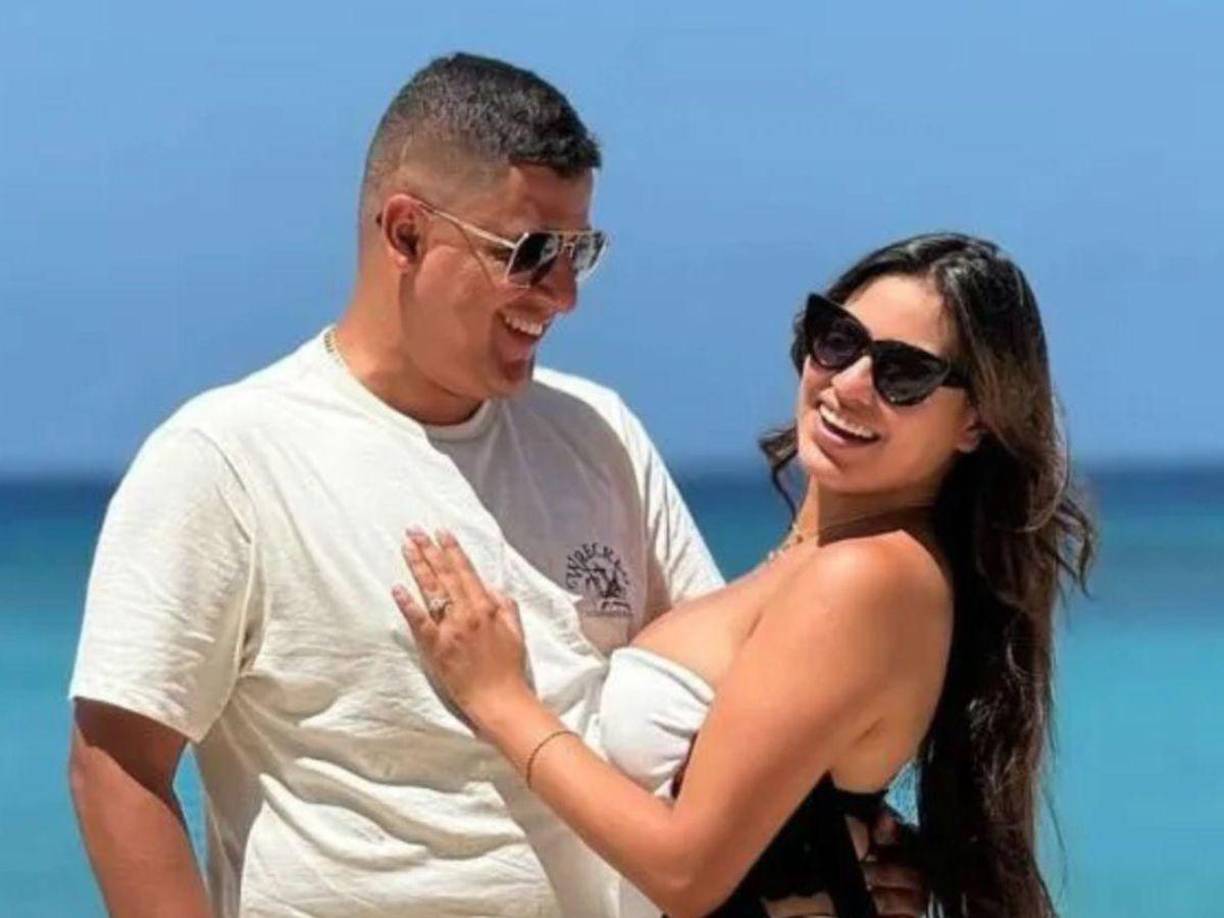 Alejandra Rubio y Javian Thompson finalmente serán legalmente marido y mujer y la presentadora de HCH ha mostrado como se prepara para esta noche especial. 