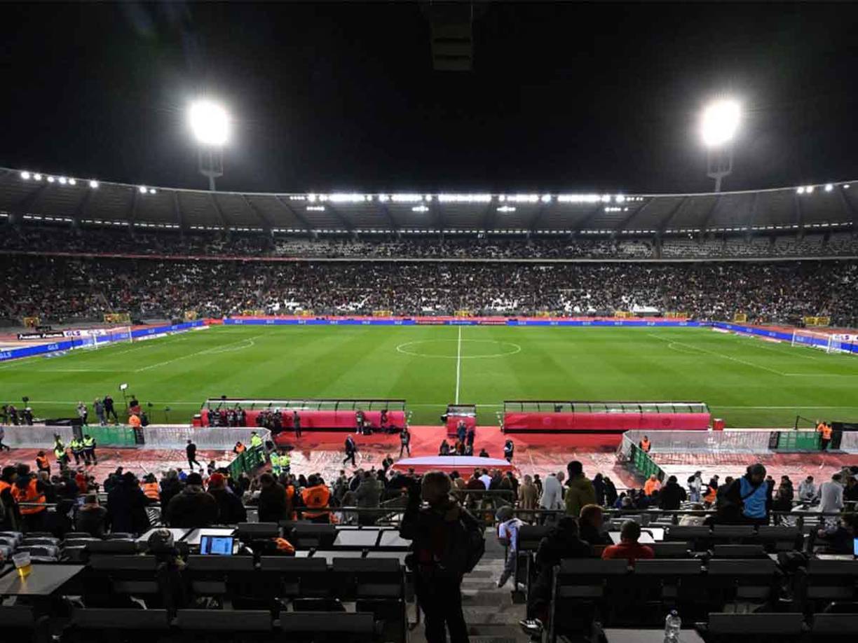 El partido <b>Bélgica</b>-<b>Suecia</b>, del grupo F de clasificación a la Eurocopa-2024, fue suspendido al descanso. Estaba 1-1. 