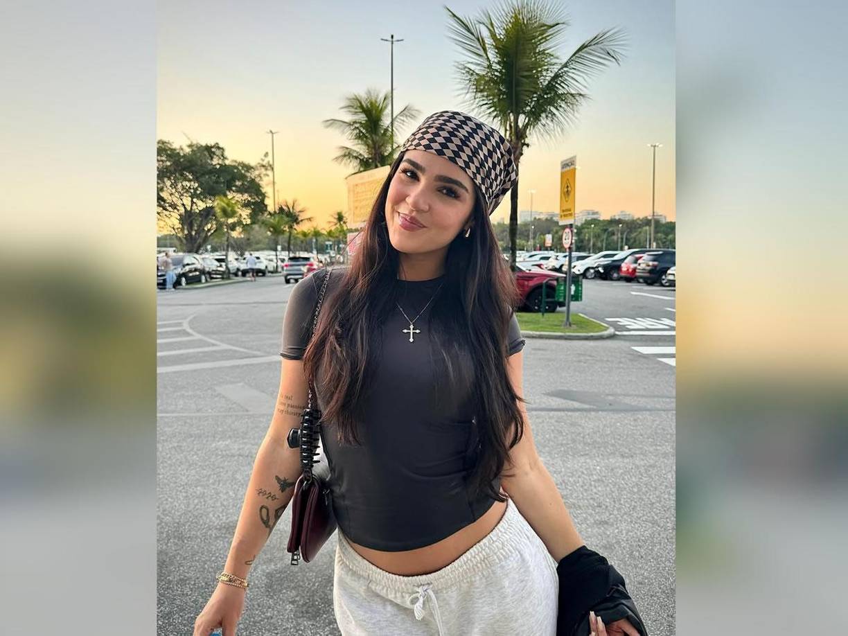 Giovanna Buscacio, quien oficialmente se convirtió en miembro de la familia de Ronaldinho, es hermana de la actriz mundial Giullia Buscacio. Para los fanáticos de las telenovelas, la artista formó parte del elenco de la telenovela Renascer de TV Globo.