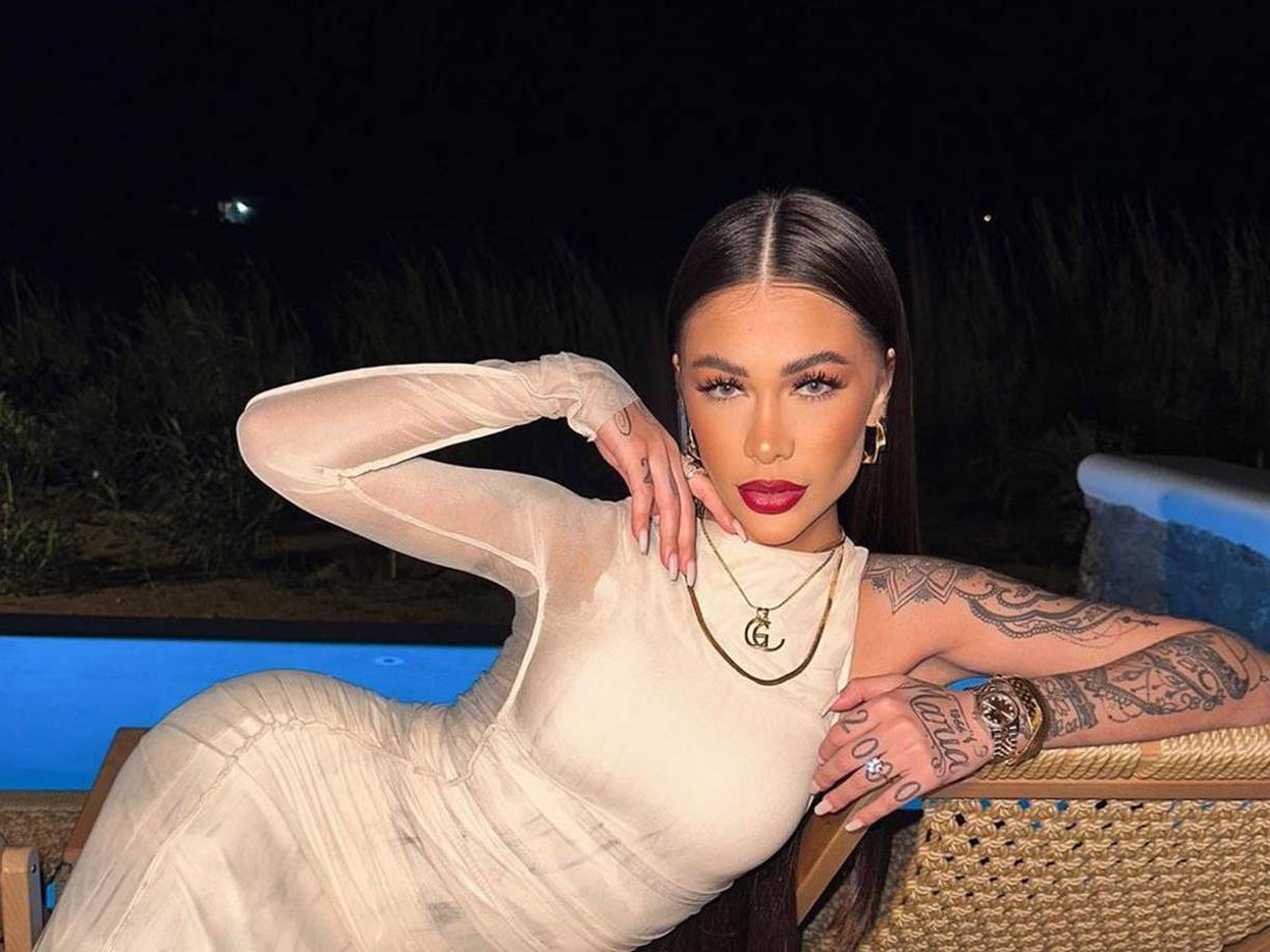 Cavallin ya suma más de 500 mil seguidores en Instagram y confesó que ha sufrido agresiones del futbolista.