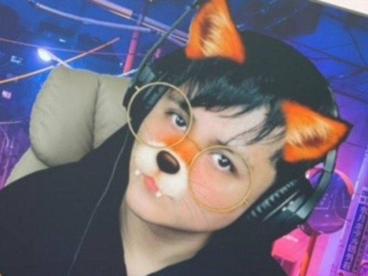 “Dios, quiere comprar mi silencio. Qué fuerte”, agregó Javier Mata.