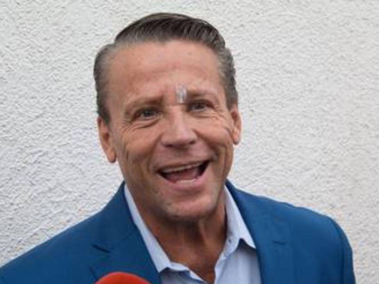 Tras ser eliminado de ‘Los 50’, Alfredo Adame concedió una entrevista para el canal de YouTube de Matilde Obregón. La polémica celebridad abrió su corazón y habló sobre uno de los temas más controvertidos a lo largo de su trayectoria artística: su vida amorosa.