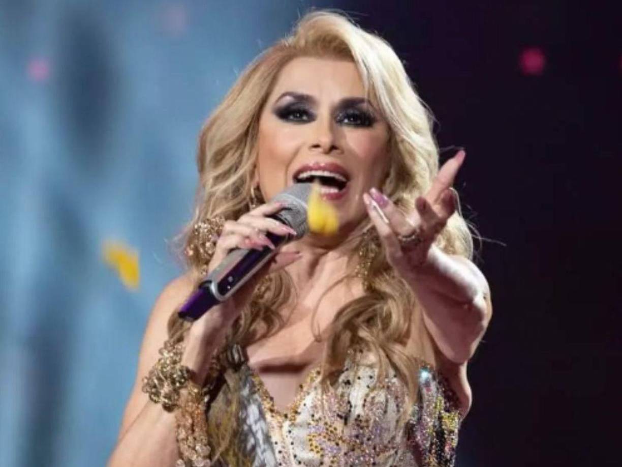 Tras haber pasado varios días en el hospital y luego de una intervención quirúrgica de decorticación pleuropulmonar, la artista no soportó el proceso y su vida se apagó.