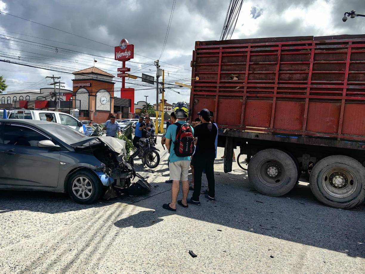 Kenia García se 44 años se encuentra delicada de salud y su pronóstico es reservado.