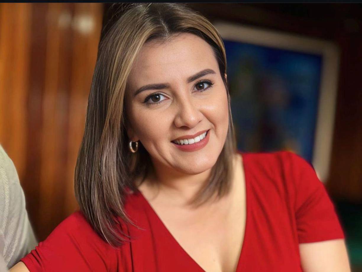 “Yo no abrí el vidrio porque me paralicé, en ese momento no pude reaccionar y cuando ellos estaban va de insistirnos golpeando el vidrio en medio del tráfico porque les vale riata que haya gente allí y cuando cargan la pistola ahí si”, explicó Cesia. 