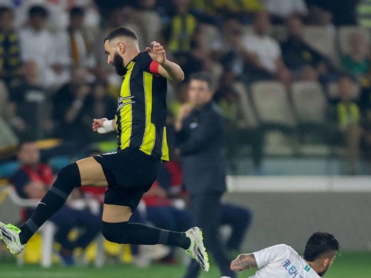 Benzema llegó para la presente campaña al fútbol saudí al fichar por el Al-Ittihad. Hoy, el francés vive una pesadilla y ha generado preocupación por su paradero.