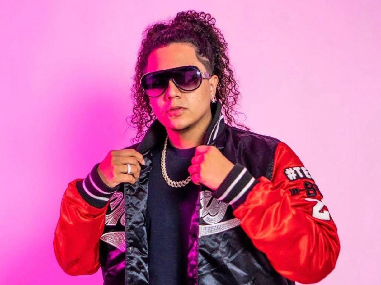 Según Kennia Mondragón, Davis Flow recientemente tuvo un viaje a Londres junto a un grupo de amigos tiktokers. 