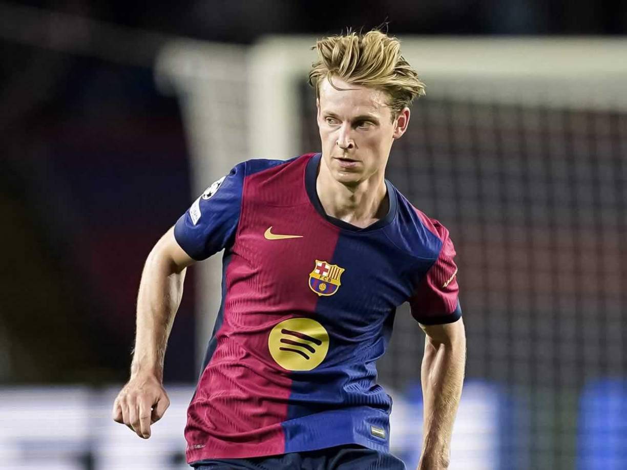 Frenkie de Jong - El volante neerlandés también volvió tras estar lesionado y esperará su oportunidad en el banquillo del Bernabéu.