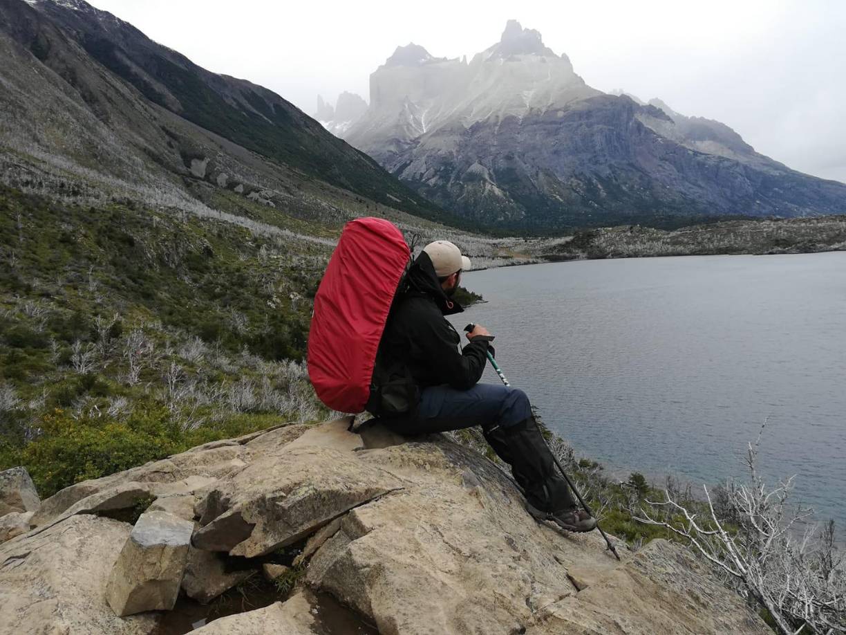 La noticia del triunfo de Josué ha sido compartida con entusiasmo por sus familiares, quienes expresan su alegría en redes sociales,