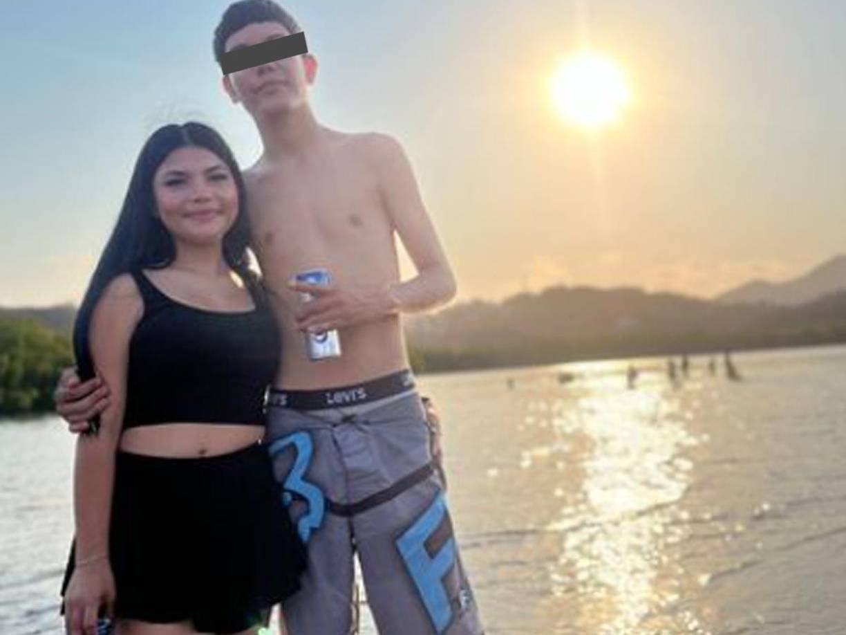 Matan a Wendy mientras platicaba con su amiga en la calle