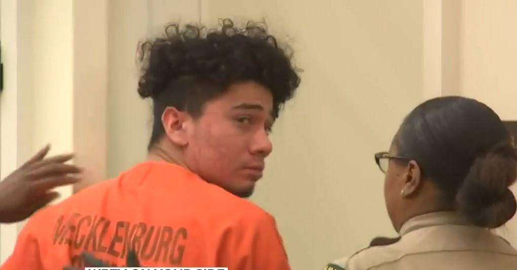 El Equipo de Homicidios del Fiscal de Distrito del Condado de Mecklenburg llevó el caso en contra de Juan Deras Escalante.