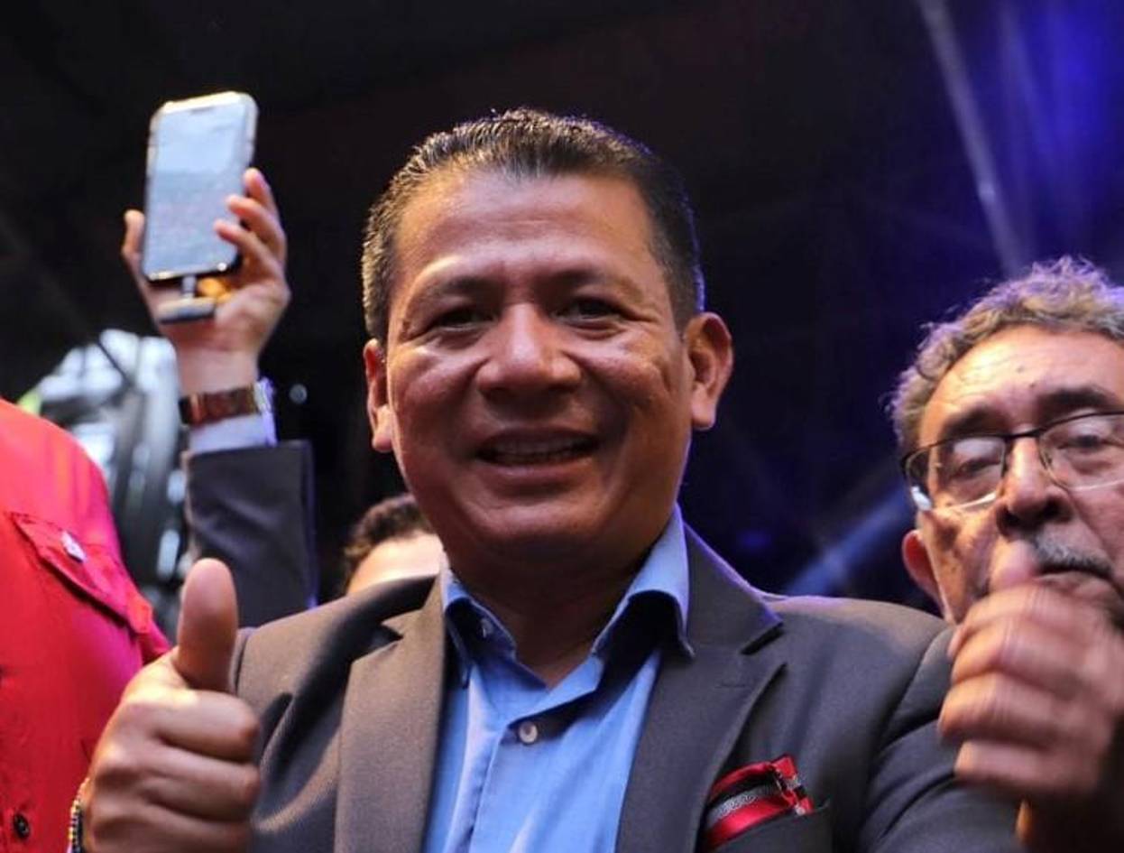 Diputado de Libre propone elegir fiscales con “moneda al aire”