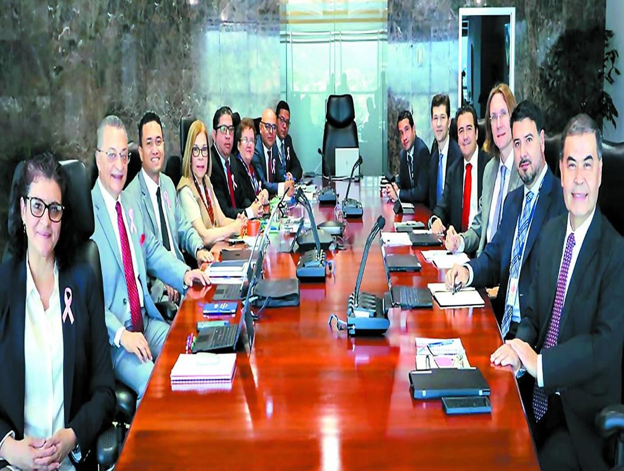 Misión del FMI llega hoy a revisión del acuerdo