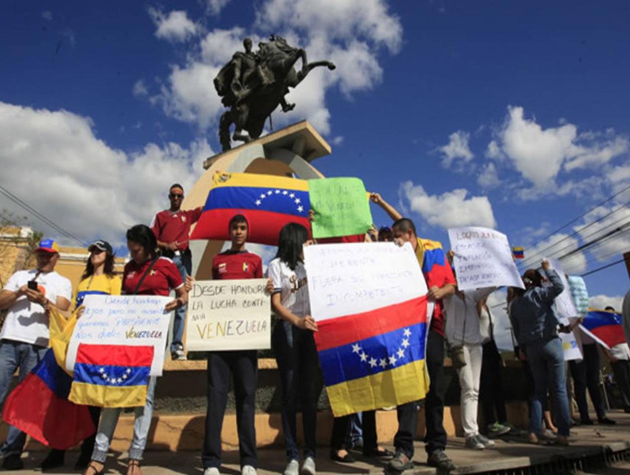 Familias critican que migrantes sean usados para ataque político contra Venezuela