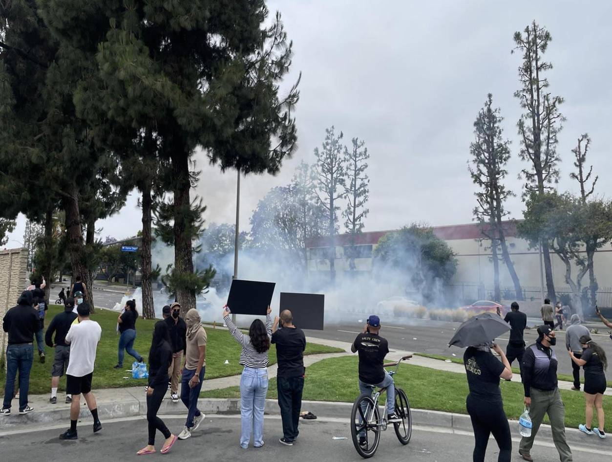 Activistas exigen respuesta a autoridades de Los Ángeles tras redadas de inmigración