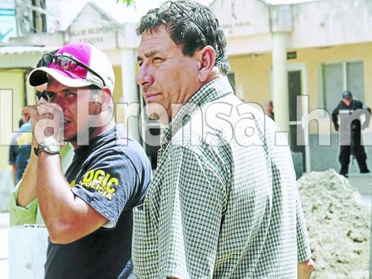 Aseguran propiedades, automóviles y sociedades mercantiles a la familia del extinto dueño de El Bombazo