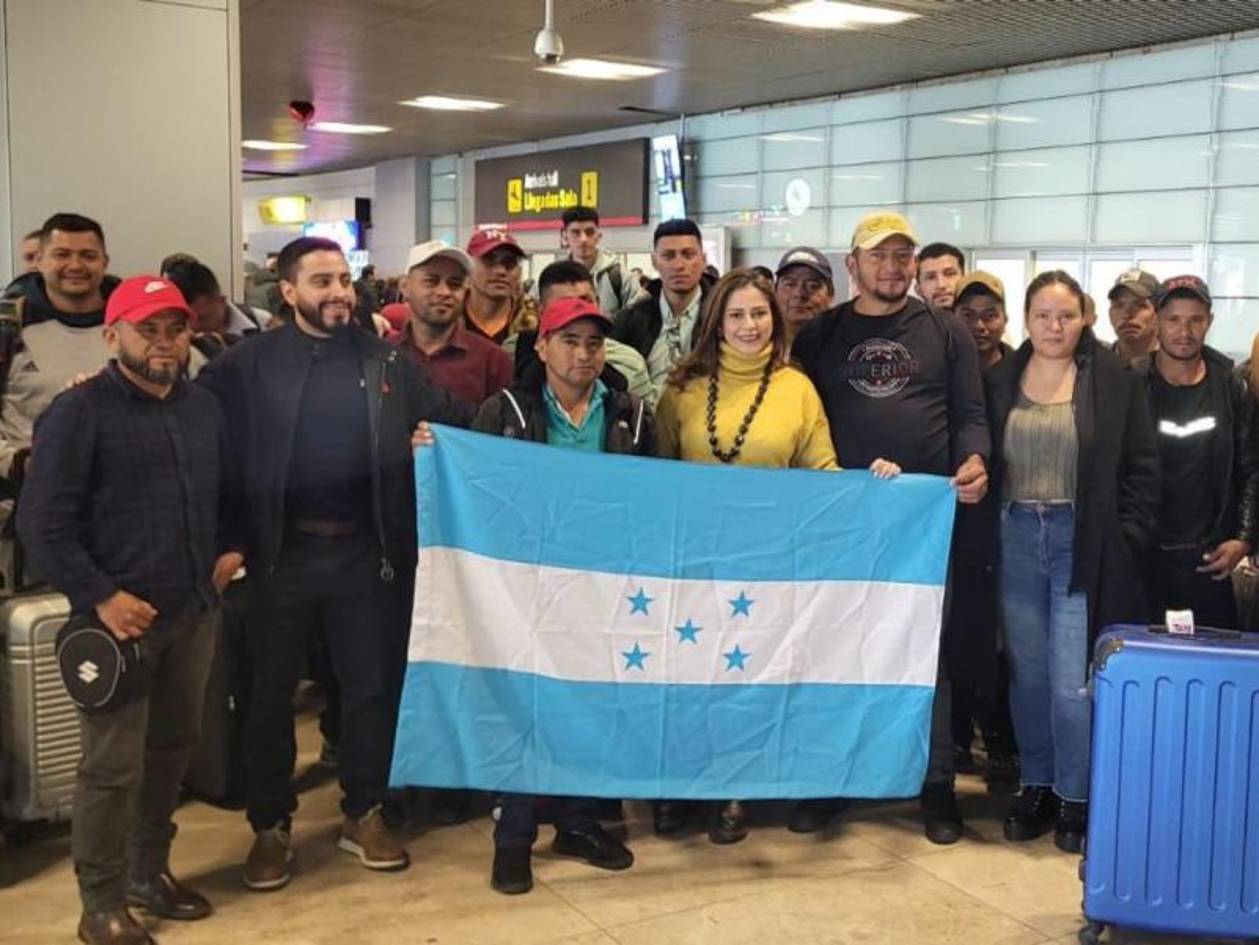 Salen 100 hondureños para trabajar en  Huelva, España, conoce cómo aplicar