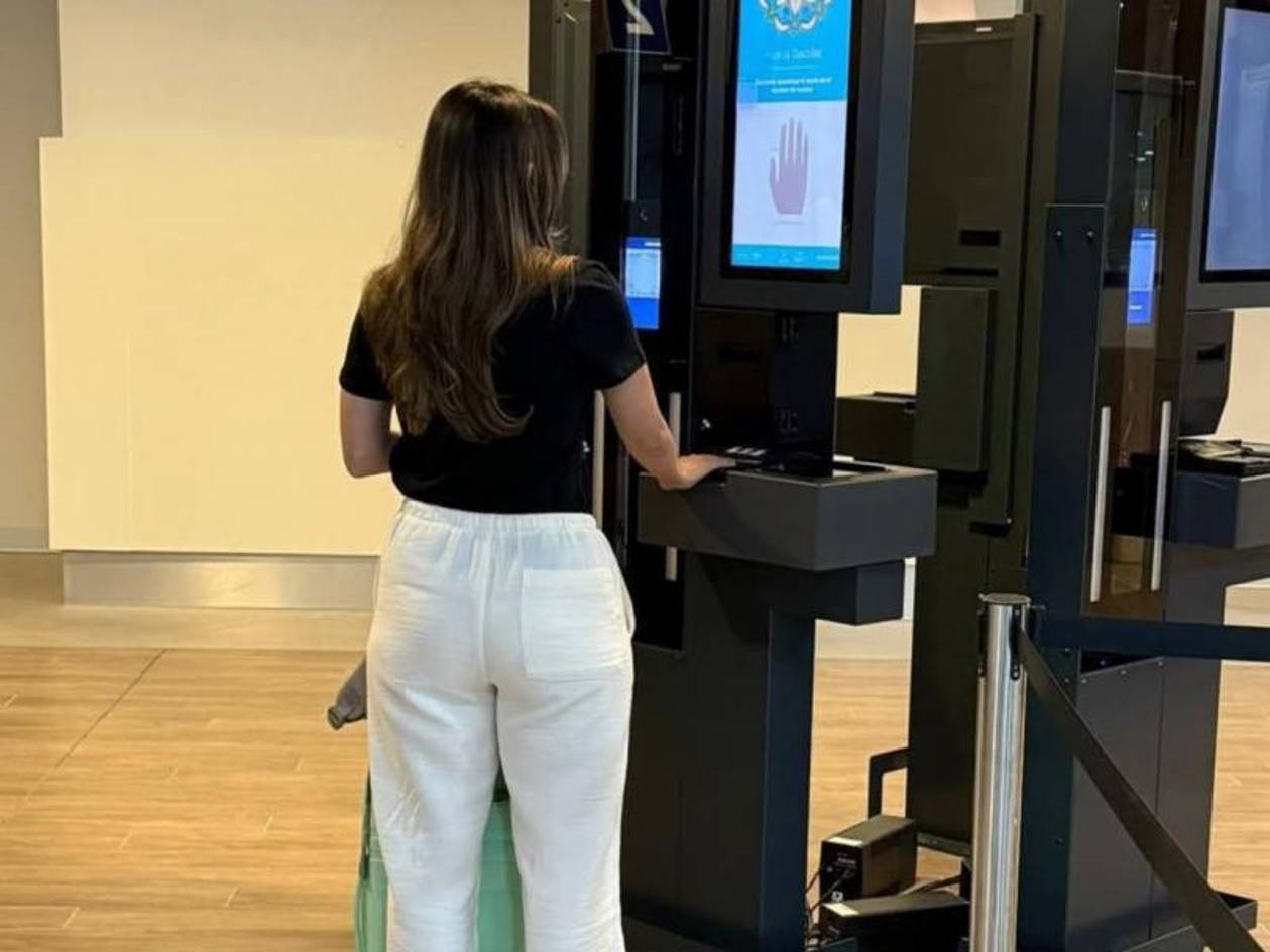 Modernización migratoria: nuevos sistemas automatizados en aeropuertos de Honduras