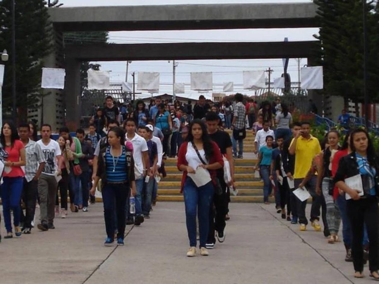 La Unah sube de L350 a L500 el costo de prueba de admisión